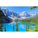 Views of Moraine lake